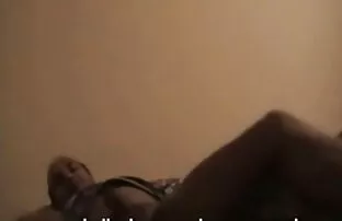 XXX ブルネットは浴室でblowjobを与える 女性 の ため の 無料 エッチ 動画