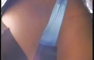 XXX ビクトリア白はソファの上にハード打撃を得る 女 の エッチ 動画