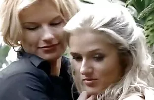 XXX ブロンドとブルネットは二つのハードcocks 女性 sex 無料 動画