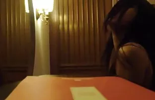 XXX ブルネット若い柄 無料 動画 h 女