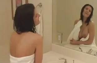 XXX 決して満足していない膣でイリーナ 大人 動画 女性